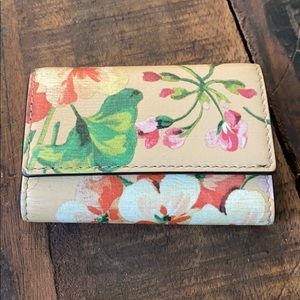 Gucci Floral 6-Key Holder Case